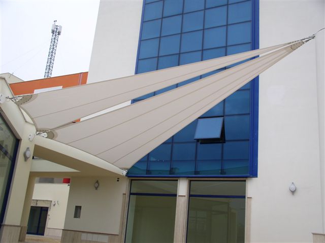Vela triangolare